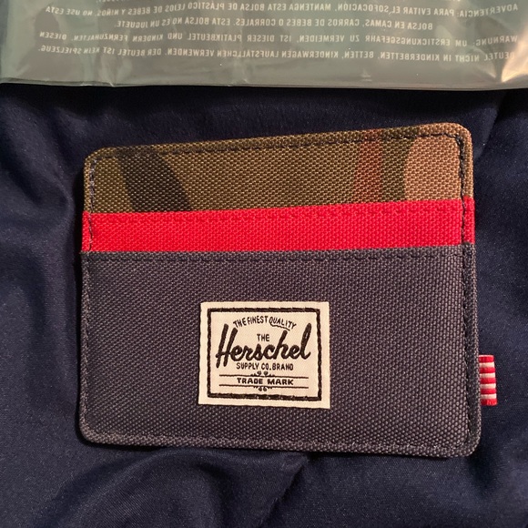 Herschel Supply Cardholder - Picture 1 of 4